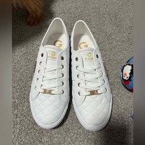 G by guess shoes